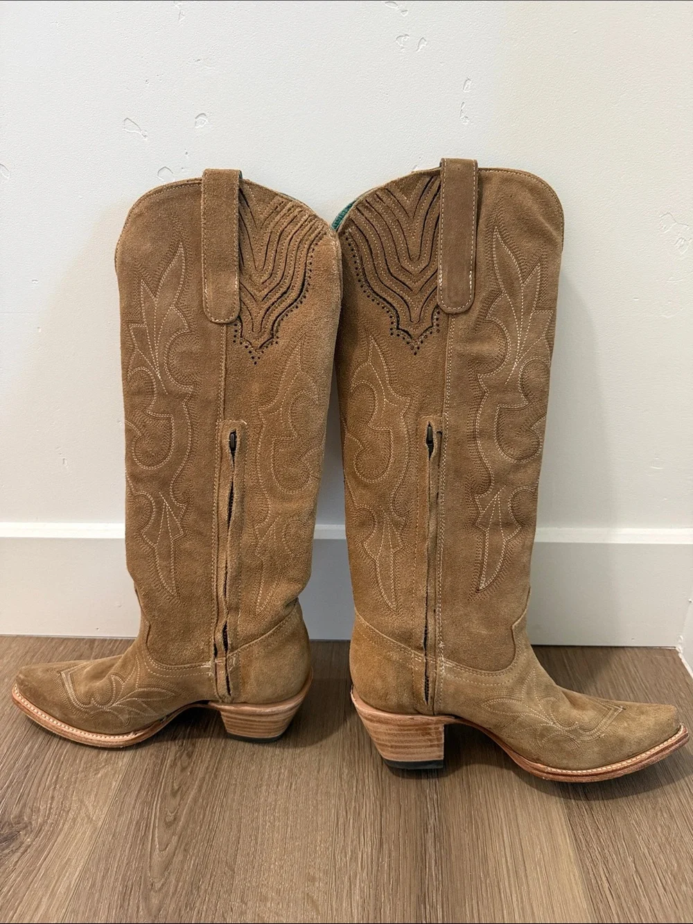 Corral Women's Tall Tan Suede Western Boots sz 8.5 NWOT